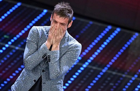 Francesco Gabbani vence na categoria Novas Propostas