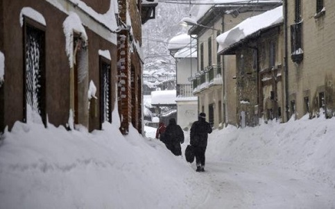 Neve e terremoto na Itália