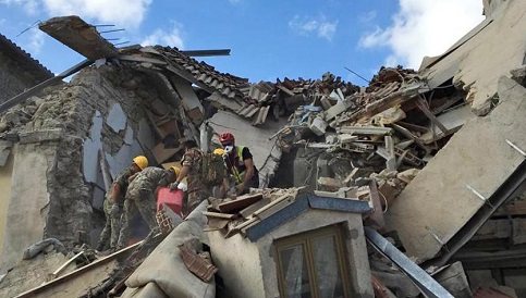 Procuradoria deve indiciar 12 pessoas por terremoto na Itália