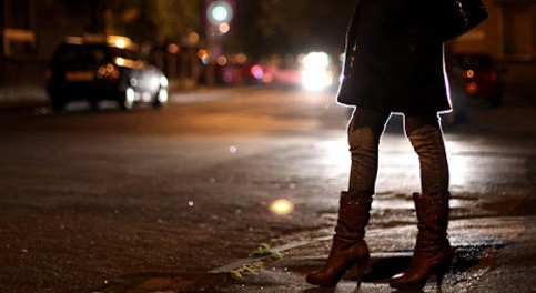 Menores provenientes da África se prostituem para cruzar fronteira Itália-França